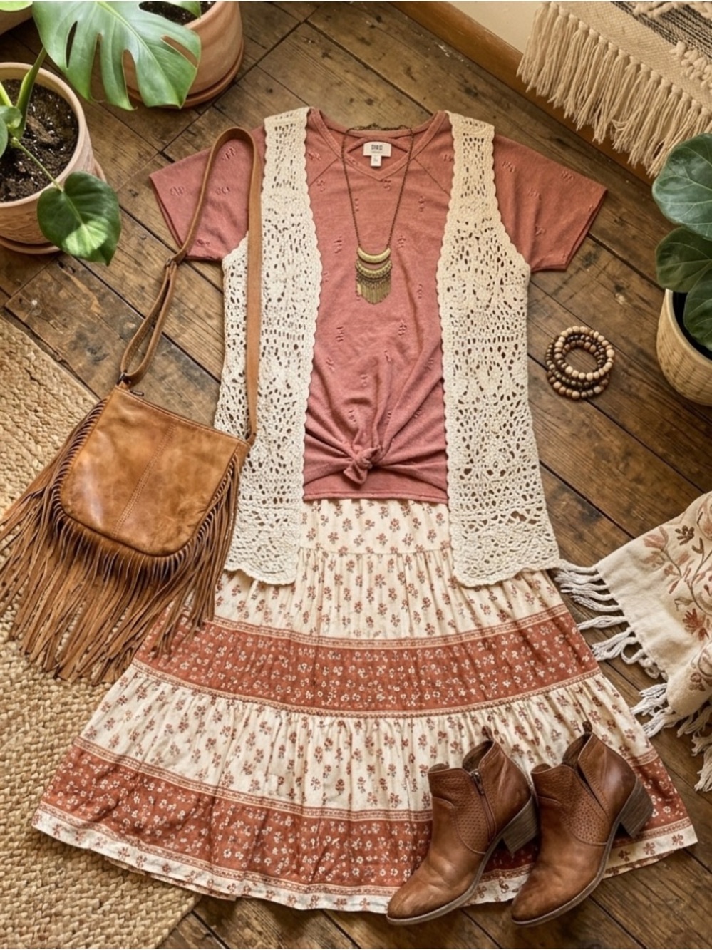 BKE Youth Boho Grunge Distressed V Neck Top Muted Rose Size Large